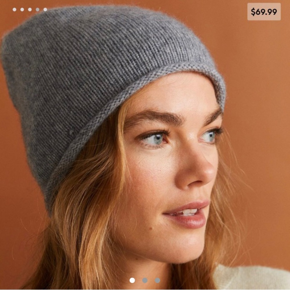 Mango 100% cashmere beanie - like new never worn. Originally $70